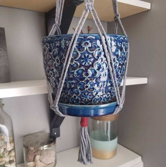 Macrame Plant Hanger - Picture 4 of 4